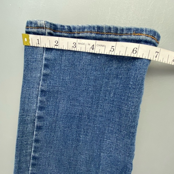 Levis Slight Curve Classic Rise Straight Leg Blue Denim Jeans sz 8/29 - Picture 14 of 16